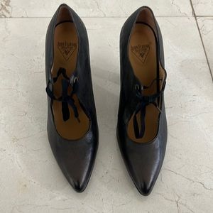 John Fluevog Leather Booties with Tie Size 8 (NEW)